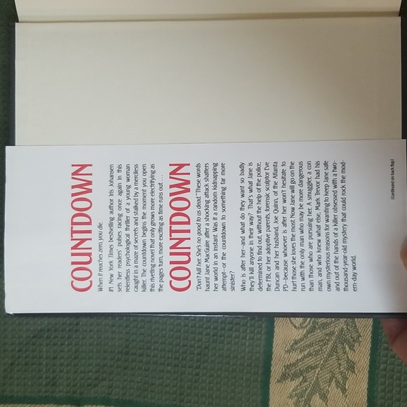 📚IRIS JOHANSEN NOVEL - Picture 3 of 6